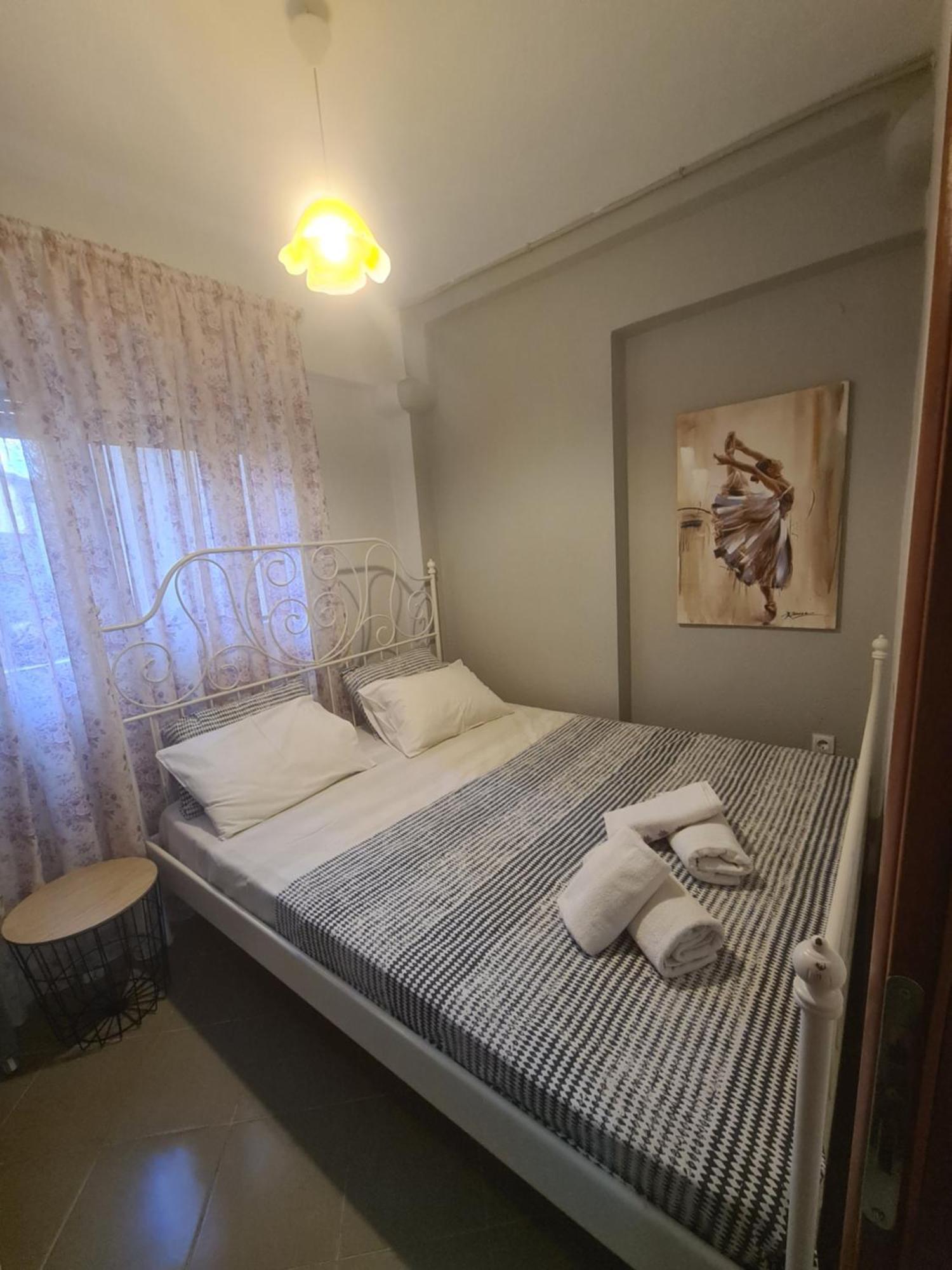 Makis Apartments Touzla Ofrínion Eksteriør bilde
